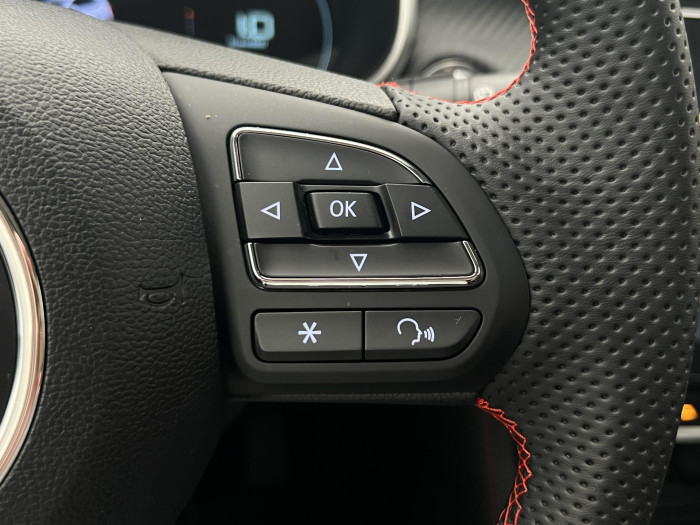 MG ZS 1.0T EXCLUSIVE AUT CZ 1.maj. 1.0 Exclusive