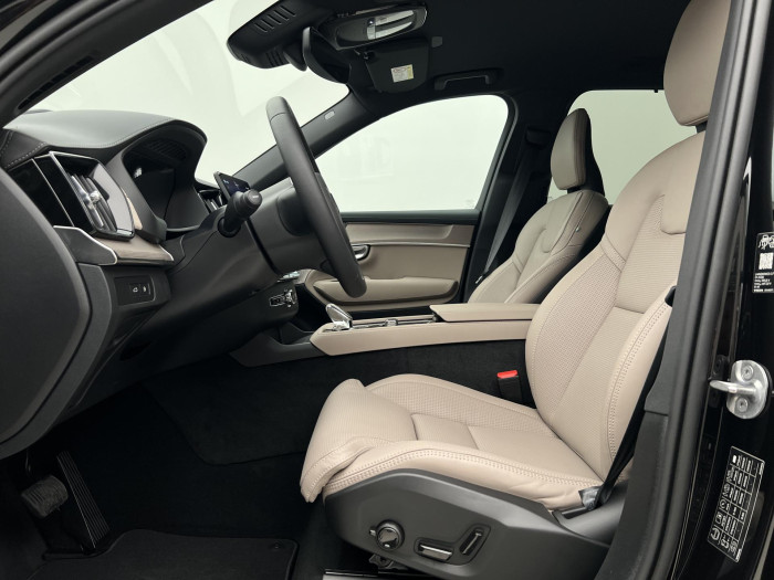 Volvo XC90 T8 AWD RECHARGE DARK PLUS AUT