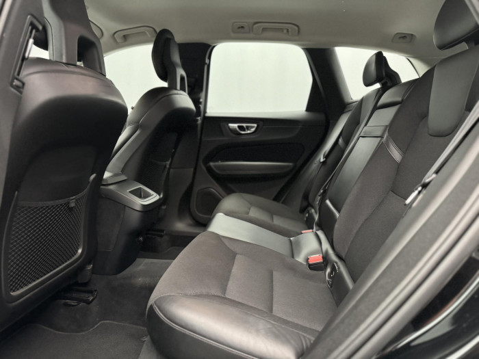 Volvo XC60 T5 MOMENTUM CZ 1.maj 2.0 Momentum