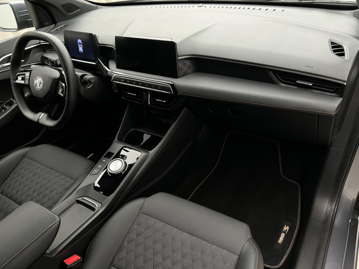 MG MG3 EXCLUSIVE HYBRID+ AUT CZ 1.maj 1.5 Exclusive