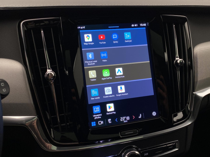 Volvo V90 T8 AWD RECHARGE REZERVACE