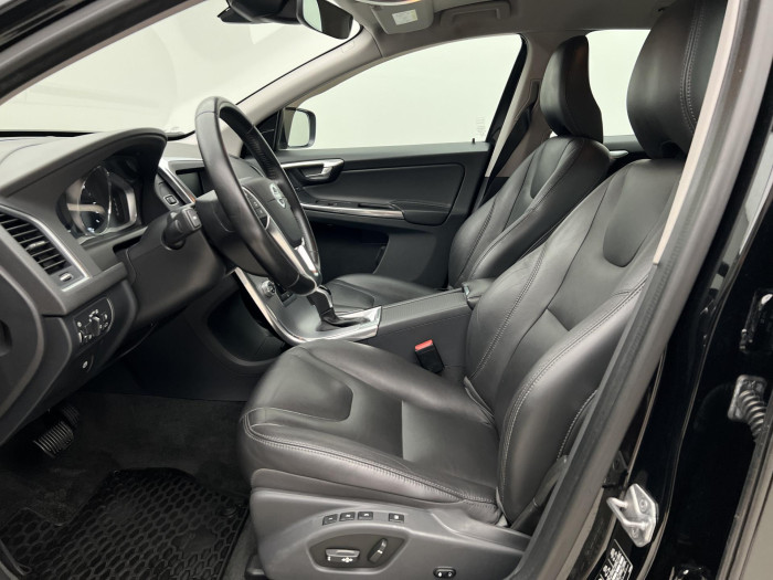 Volvo XC60 D5 AWD SUMMUM AUT CZ 2.4 d Summum