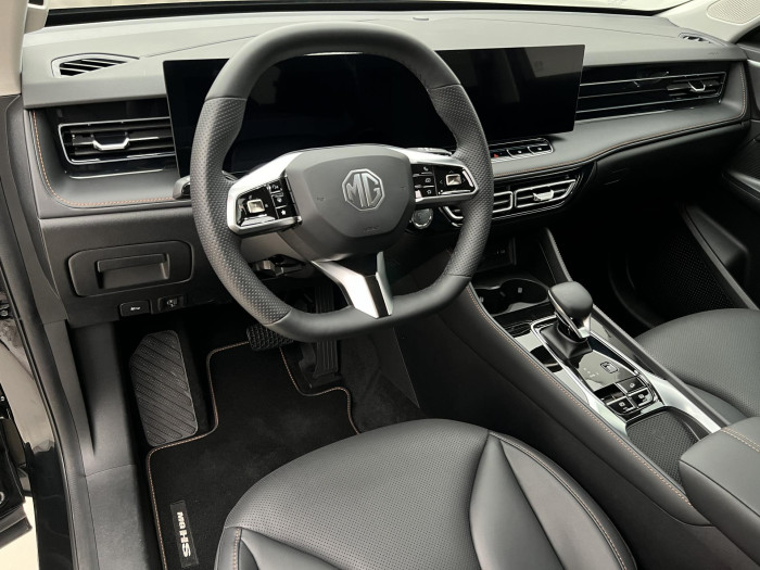 MG HS 1.5 TGI EXCLUSIVE AUT CZ 1.maj 1.5 Exclusive