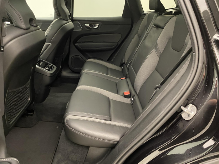 Volvo XC60 B5 AWD ULTRA BLACK EDITION CZ 2.0 Edition