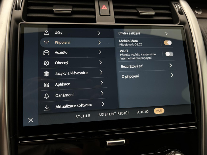 Land Rover Discovery D250 DYNAMIC SE AWD AUT CZ 3.0 d Dynamic SE