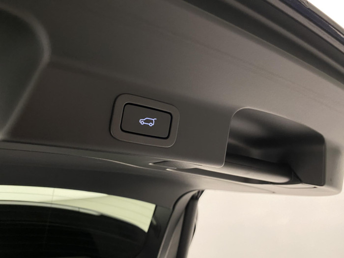 Jaguar F-Pace P250 AWD R-DYNAMIC REZERVACE 2.0 Dynamic