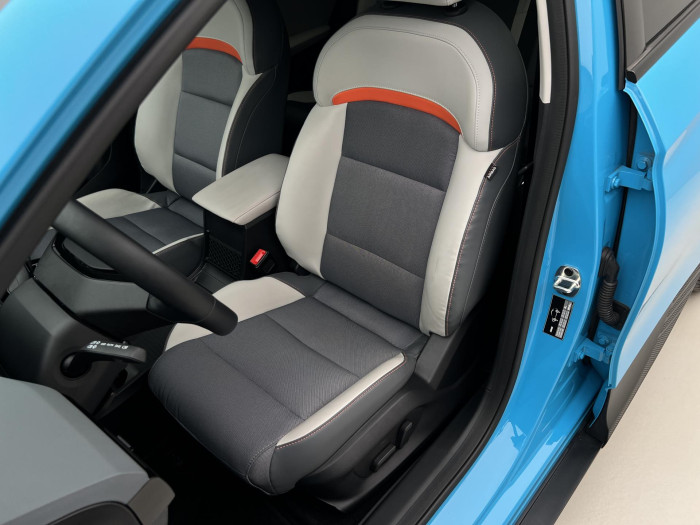 MG MG4 EV EXCLUSIVE 77kWh CZ 1.maj. Exclusive