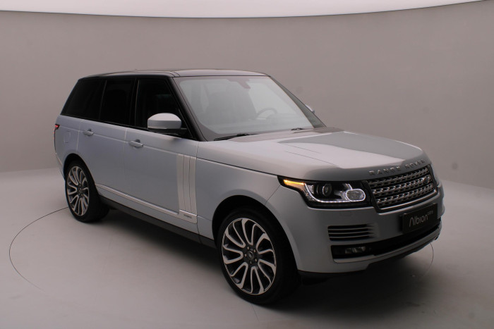 Land Rover Range Rover HYBRID AUTOBIOGRAPHY REZERVACE