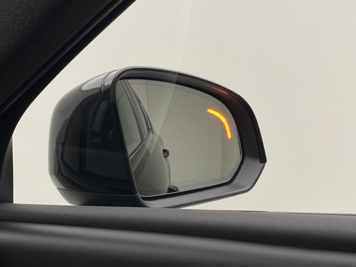 Volvo XC40 B3 AUT PLUS BLACK EDITION