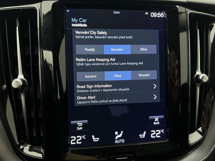 Volvo XC60 B4 AWD MOMENTUM POLESTAR AUT 2.0 Momentum