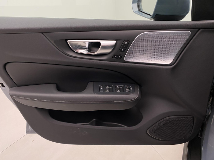 Volvo V60 CC B5 AWD BRIGHT REZERVACE 2.0 CC CC