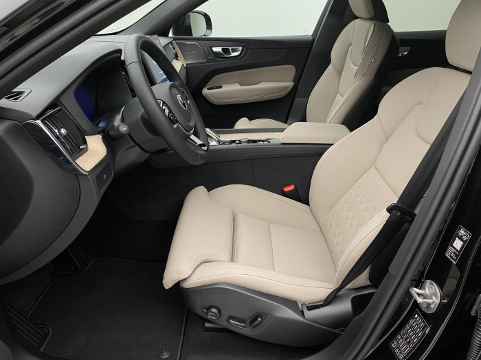 Volvo XC60 B5 AWD AUT DARK PLUS