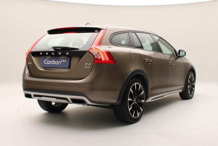 Volvo V60 CC D4 AWD SUMMUM AUT 2.4 d CC CC Summum