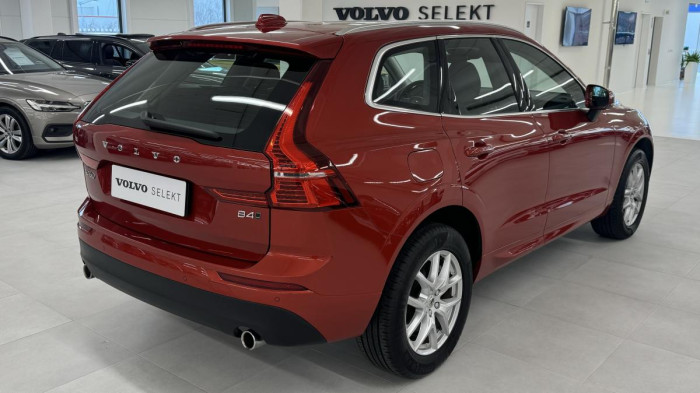 Volvo XC60 B4 AWD MOMENTUM AUT 2.0 Momentum