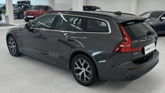 Volvo V60 B4 MOMENTUM AUT REZERVACE 2.0 Momentum