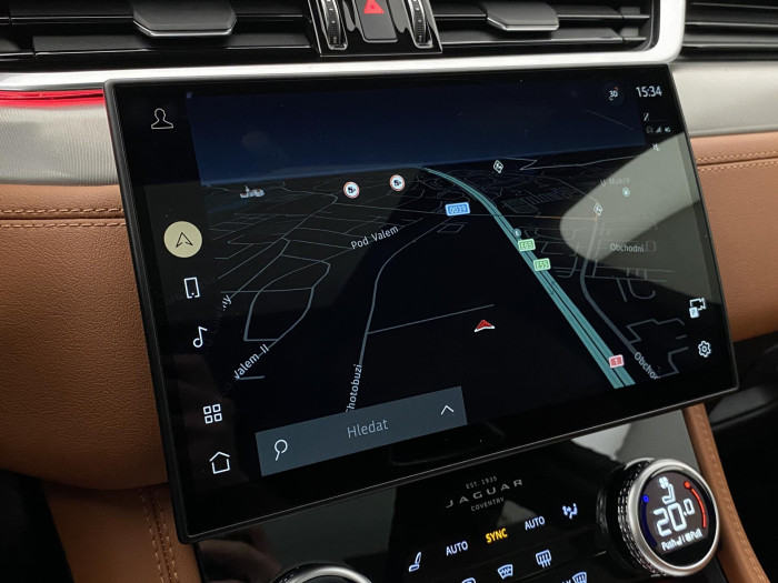 Jaguar F-Pace REZERVACE