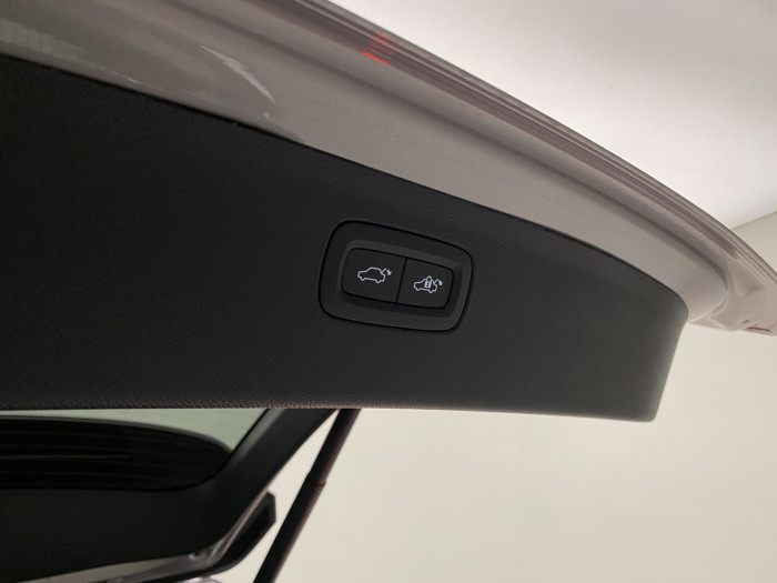 Volvo XC90 T8 AWD RECHARGE BRIGHT ULTRA 7