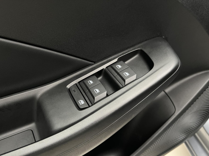 MG MG3 ESSENTIAL Hybrid+ AUT CZ 1.maj