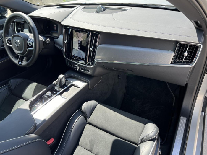 Volvo V90 B5 AWD R-DESIGN Aut 1.maj.