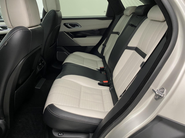 Land Rover Range Rover Velar D275 R-DYNAMIC AWD REZERVACE 3.0 d Dynamic