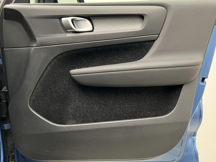 Volvo XC40 D4 AWD R-DESIGN AUT CZ 2.0 d