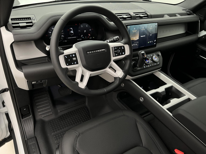 Land Rover Defender 110 D200 S AWD Aut REZERVACE 3.0 d