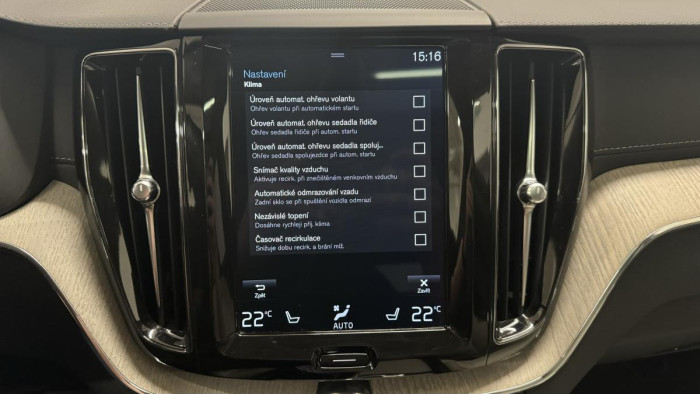 Volvo XC60 B5 AWD INSCRIPTION REZERVACE
