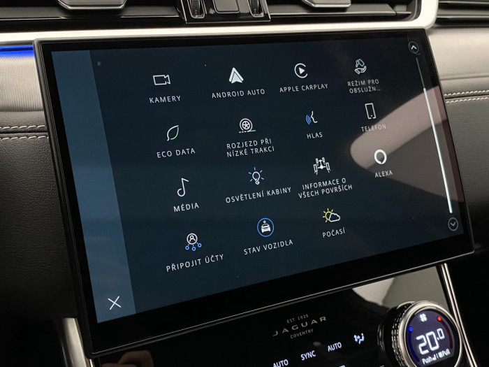 Jaguar XF D200 R-DYNAMIC REZERVACE 2.0 d Dynamic