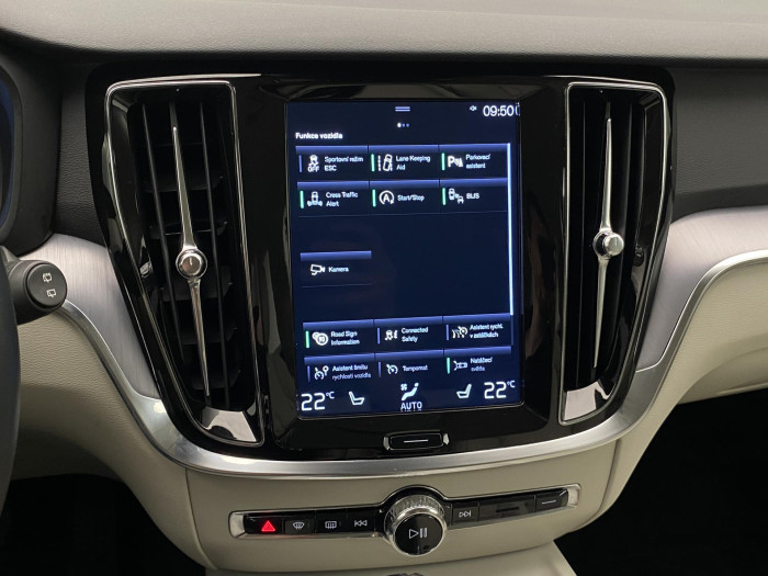 Volvo V60 CC D4 AWD MOMENTUM AUT CZ 2.0 d CC CC Momentum