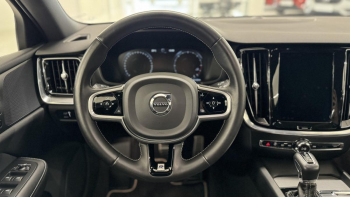 Volvo V60 D4 R-DESIGN POLESTAR REZERVACE 2.0 d