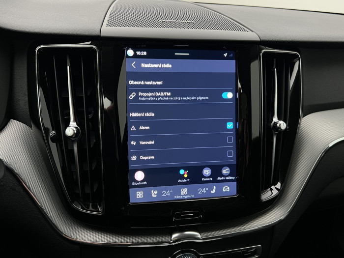 Volvo XC60 B5 AWD PLUS DARK AUT 1.maj.