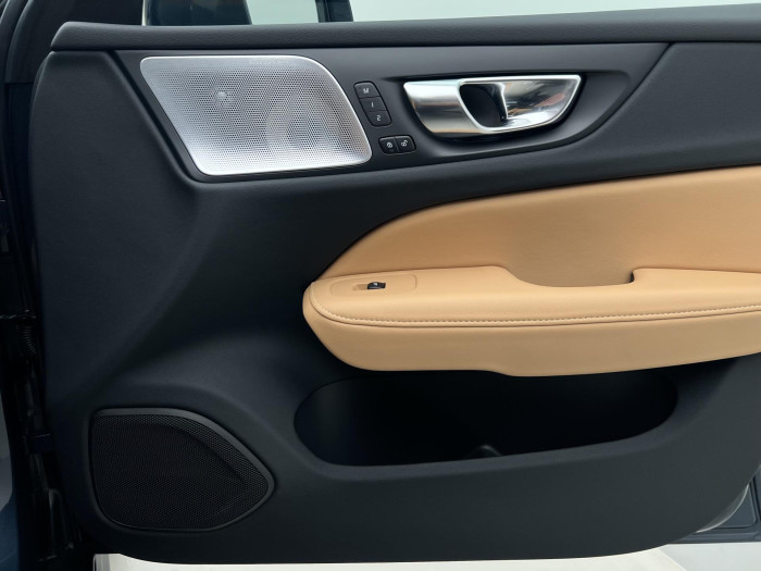 Volvo V60 CC B4 AWD ULTIMATE AUT 1.maj. 2.0 CC CC