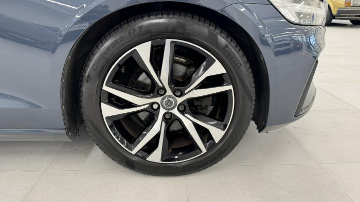 Volvo V60 D4 R-DESIGN POLESTAR REZERVACE 2.0 d