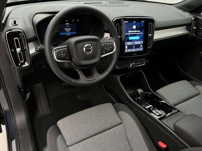 Volvo XC40 B3 AUT DARK PLUS
