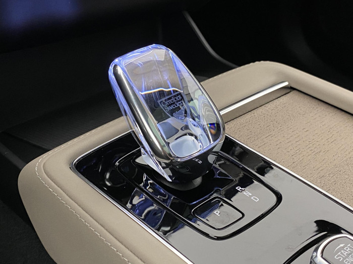 Volvo XC90 T8 AWD PLUG-IN BRIGHT ULTRA 7m