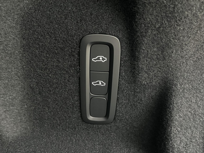 Volvo XC60 T6 AWD AUT RECHARGE DARK PLUS