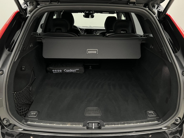 Volvo XC60 B5 AWD BLACK EDITION AUT 1.maj 2.0 Edition
