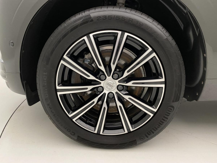 Volvo XC60 D5 AWD INSCRIPTION REZERVACE 2.0 d