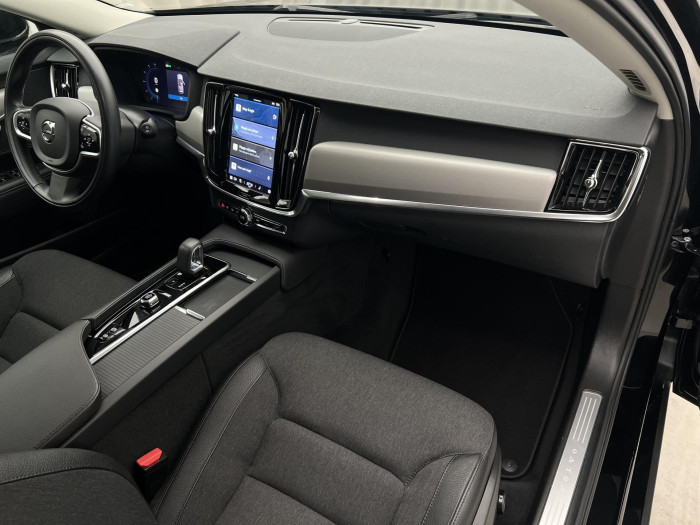 Volvo V90 B4 MOMENTUM AUT 2.0 Momentum