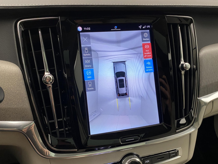 Volvo V90 T8 AWD Plug-in DARK ULTRA