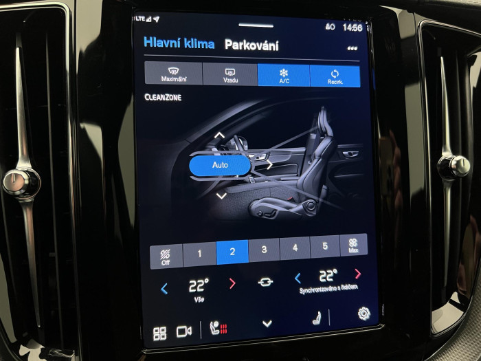 Volvo XC60 T6 AWD RECHARGE ULTRA DARK AUT