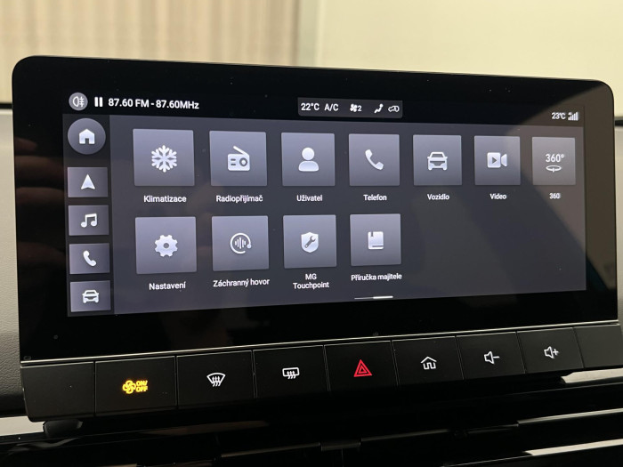 MG MG4 EV EXCLUSIVE 64 kWh CZ 1.maj. Exclusive