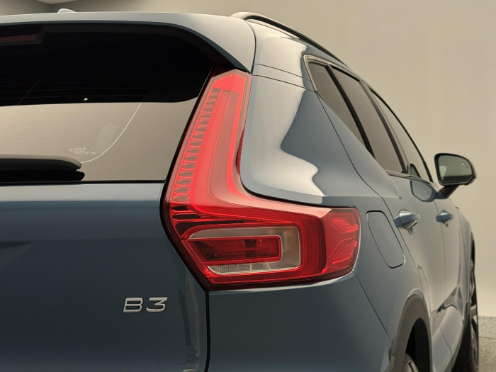 Volvo XC40 B3 ULTIMATE AUT