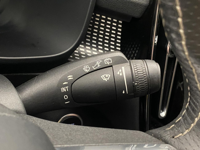 Volvo XC40 D4 AWD R-DESIGN AUT CZ 2.0 d