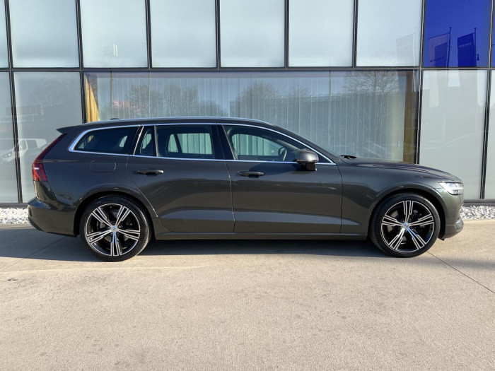 Volvo V60 T5 INSCRIPTION Aut REZERVACE