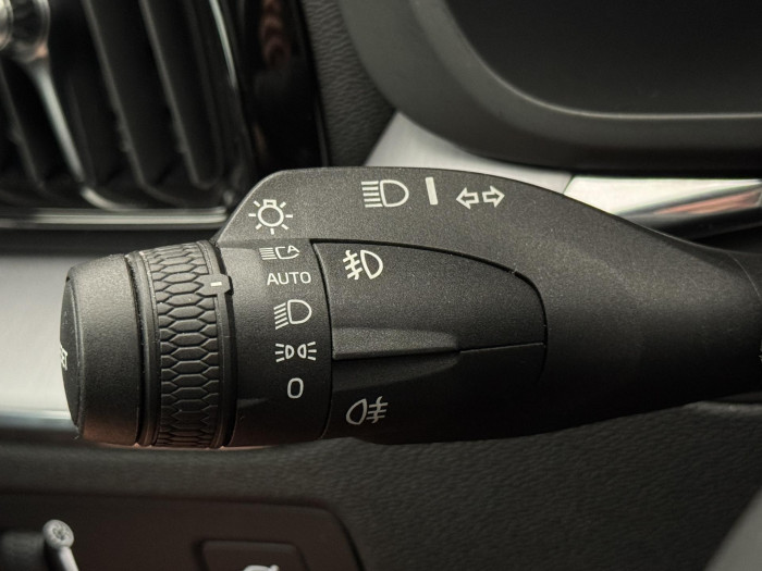 Volvo XC60 D4 MOMENTUM CZ REZERVACE 2.0 d Momentum