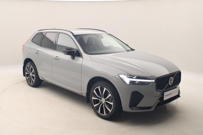 Volvo XC60 B4 AWD PLUS DARK AUT 1.maj