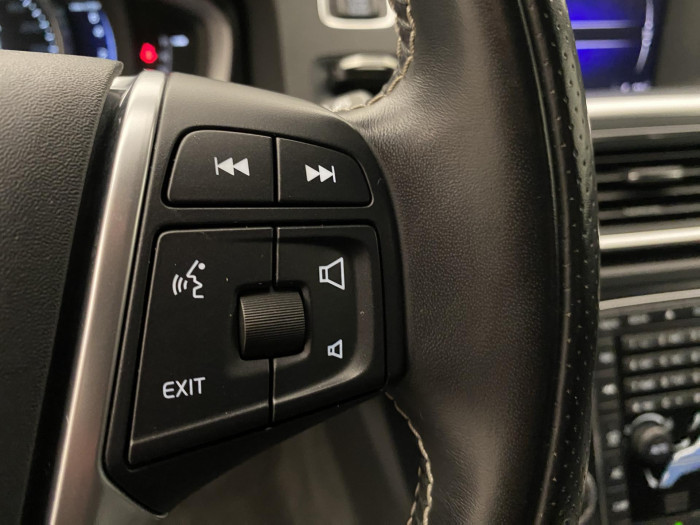 Volvo V60 T5 R-DESIGN AUT CZ