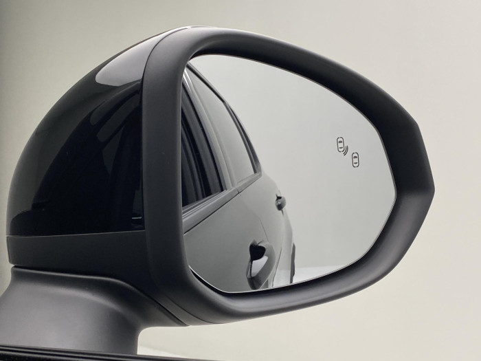 Lynk & Co 01 01 MORE PHEV