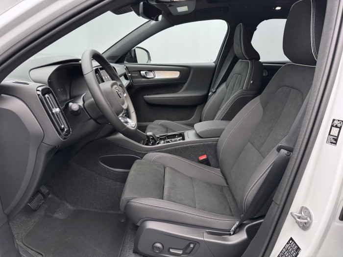 Volvo XC40 B3 AUT DARK PLUS